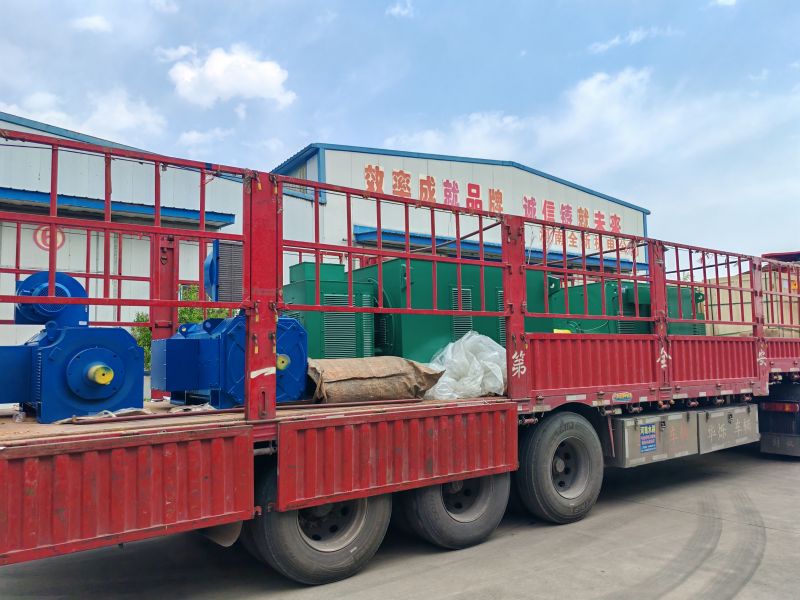兩台直流電機（jī）和兩台（tái）交流（liú）電機正好一車貨，出（chū）發