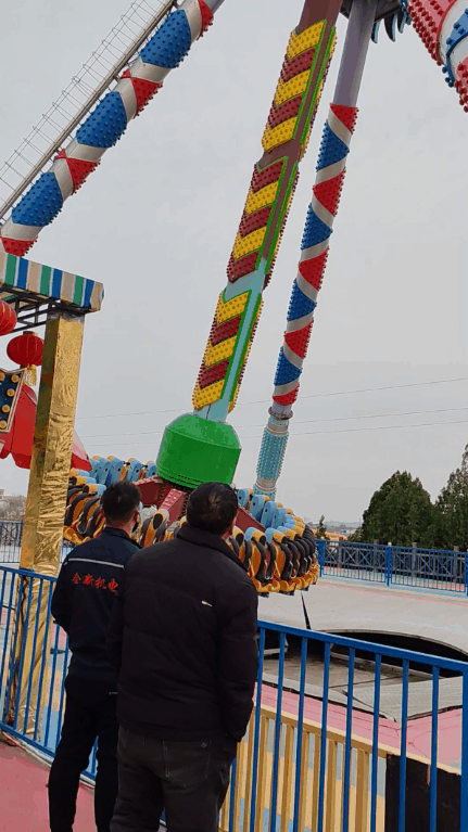 给（gěi）五龙山游乐园（yuán）维修大（dà）摆锤上的直流电（diàn）机